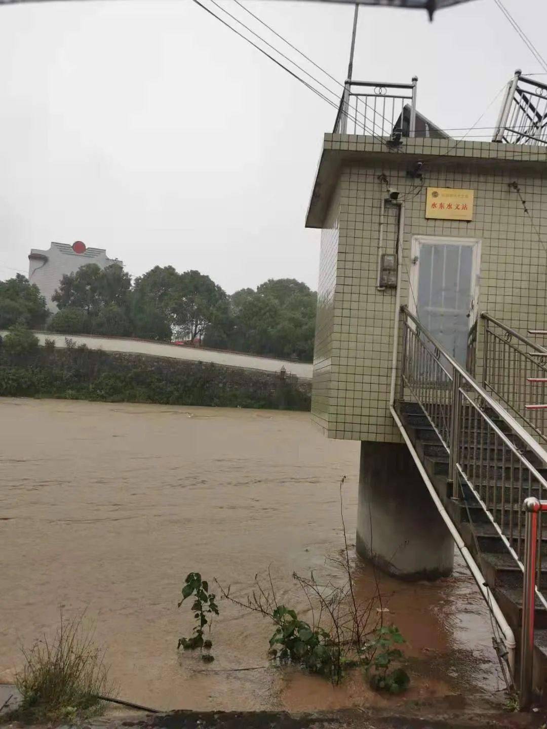 婁底暴雨預警信息，暴雨影響及最新動態(tài)